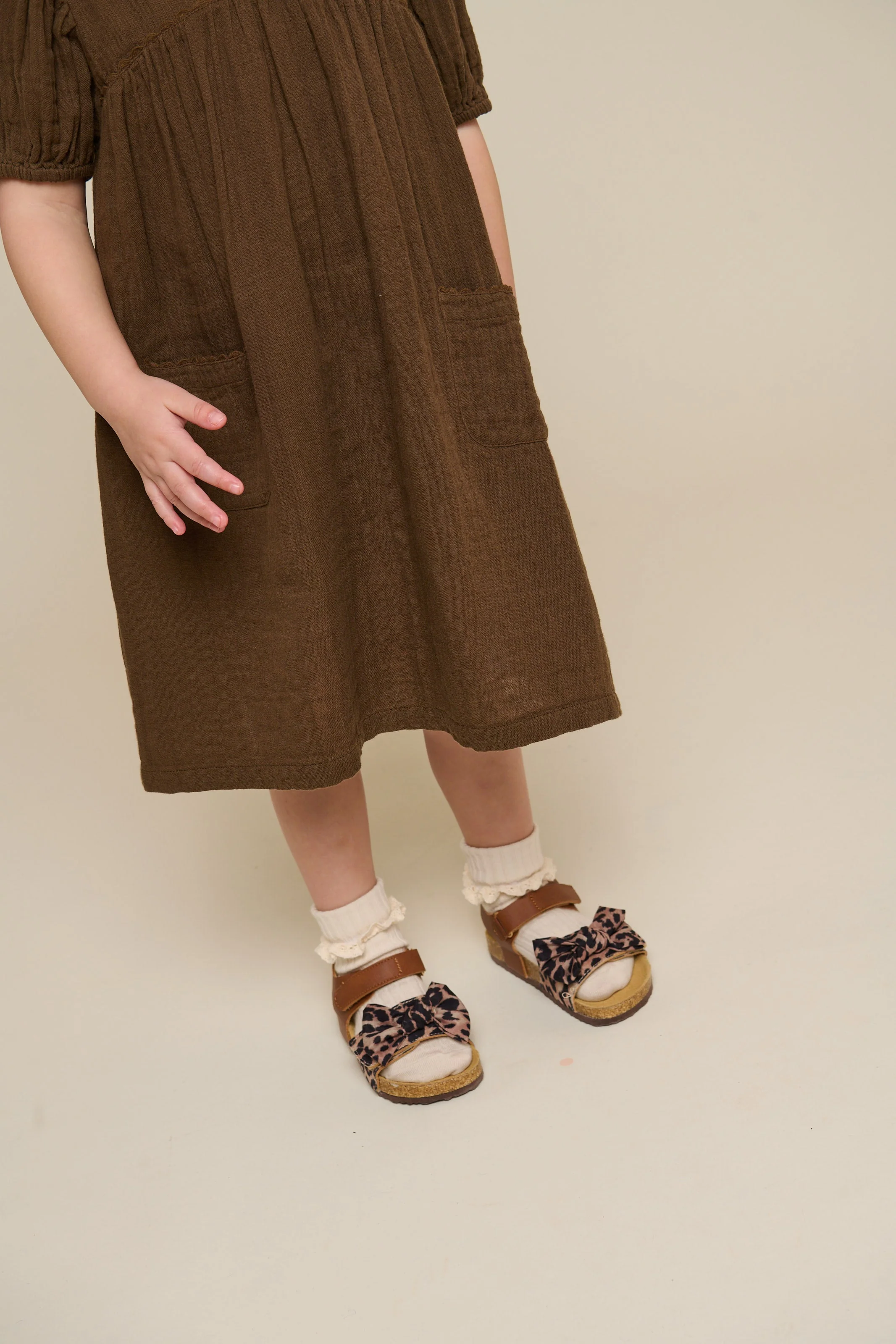 Gaze Jurk - Kids - Dark Brown | 100913 Jasmine - Image 6