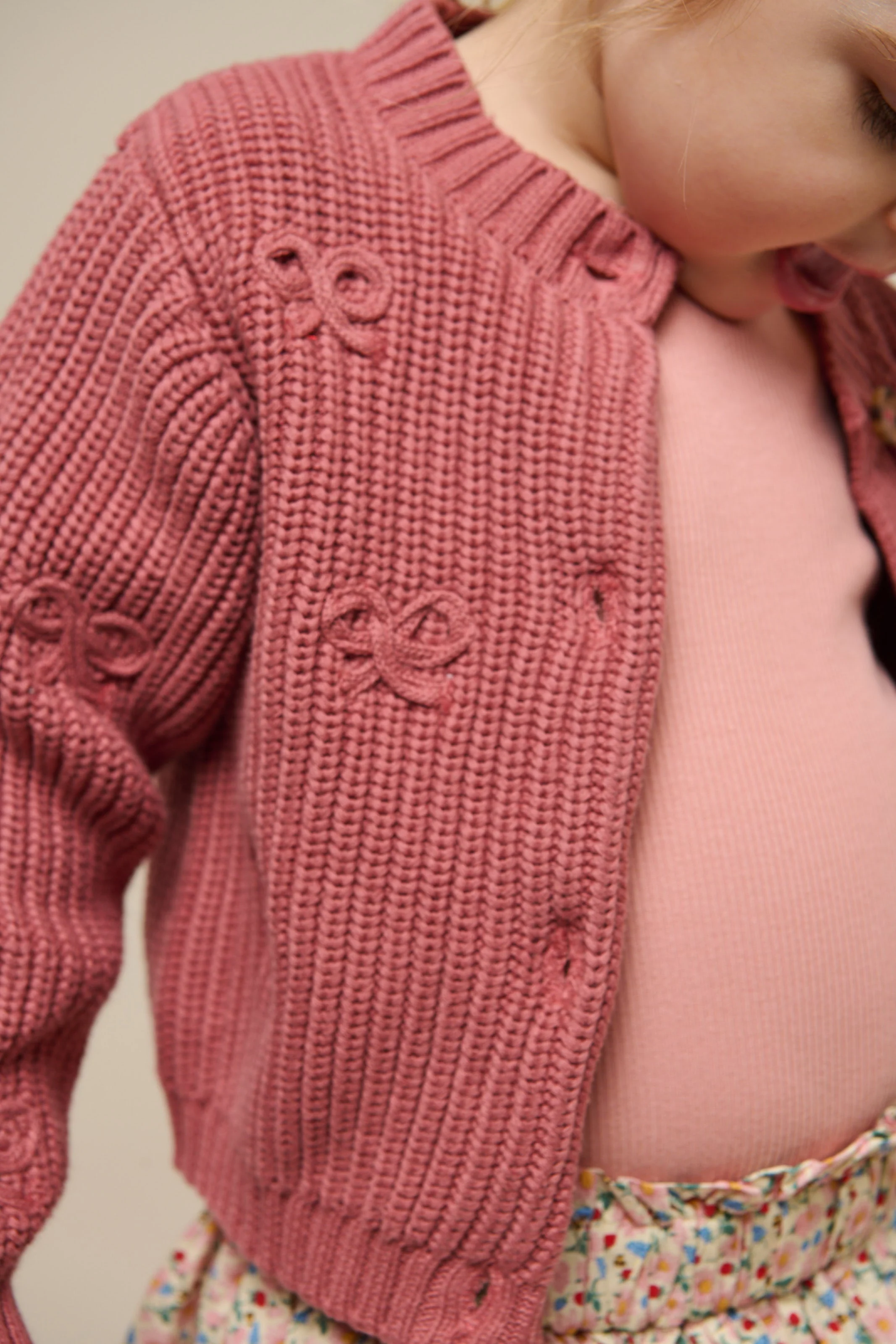 Gebreid katoenen vest met strikjes - Kids - Old Rose | 100792 Freya - Image 3