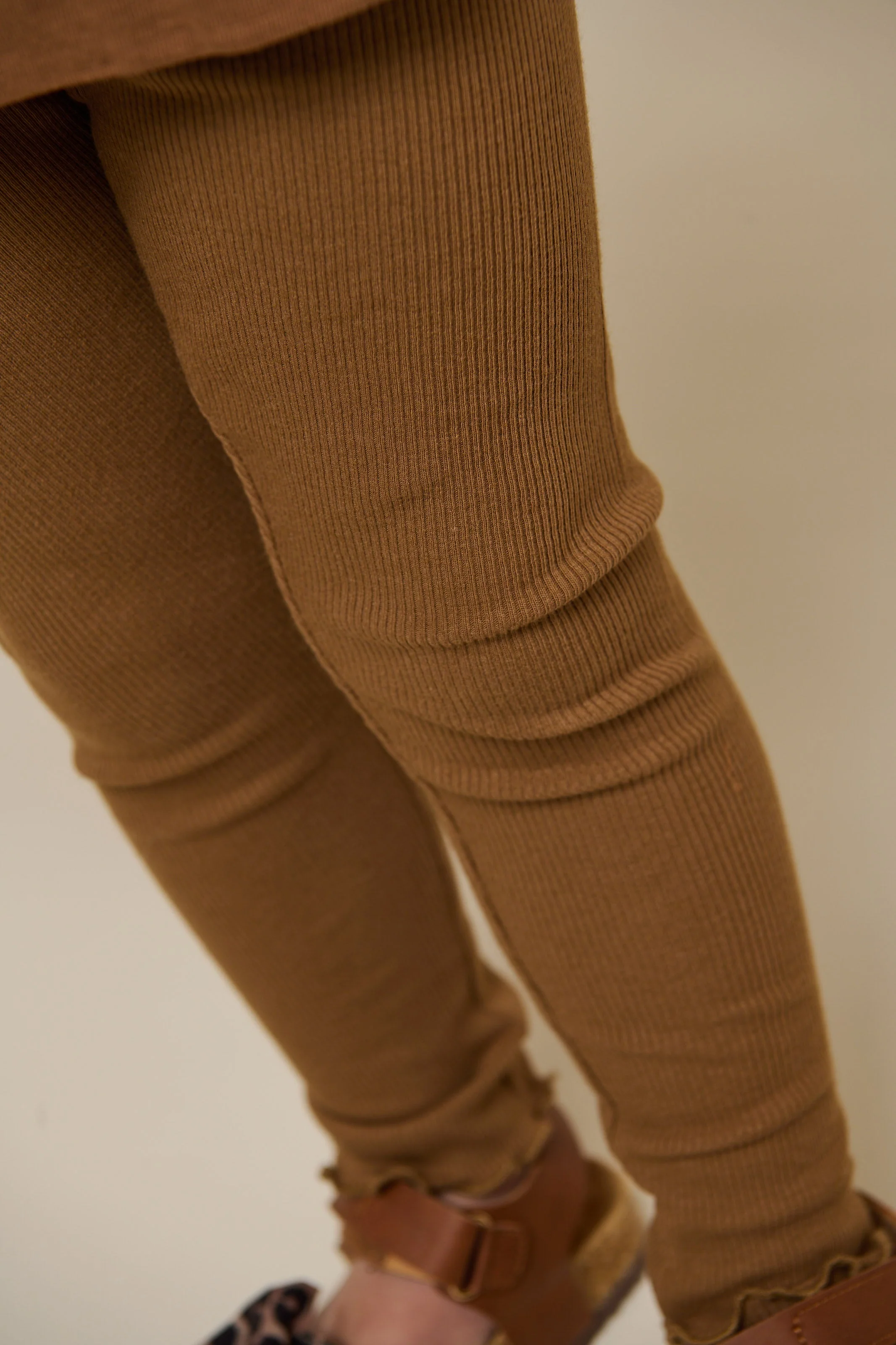 Modal Rib Leggings - Kids - Coconut | 101324 Lottie - Image 3
